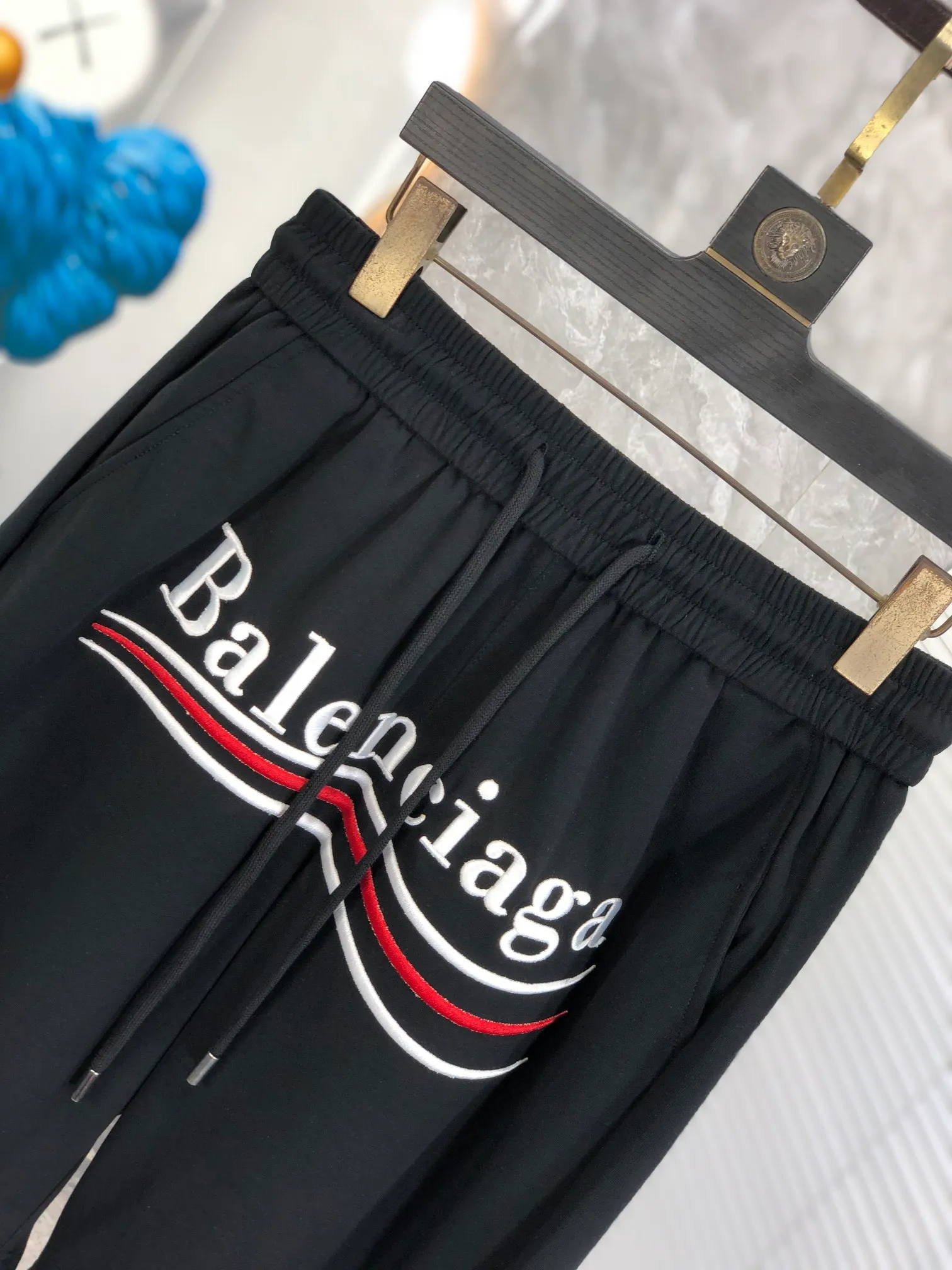 Balenciaga. High-end Shorts Series 2026 Summer New Arrival Men's Fashionable Casual Shorts High Quality Customized Original Fabric, Special Handle, Super Texture Comfortable and Soft Breathable w Casual Loose Fit 3 Trend Front Size: M-3XL m wear 28.29
